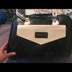 Mary Kay case with insert.